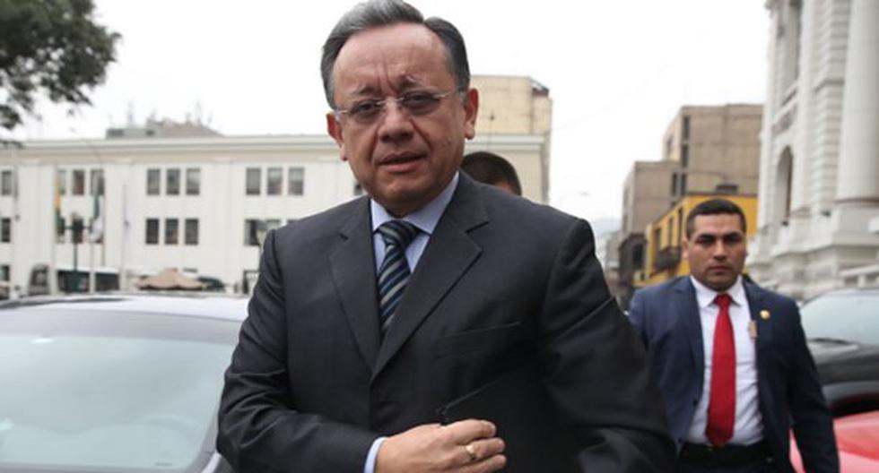 El contralor general de la República, Edgar Alarcón, presentó una denuncia constitucional contra el ministro de Economía y Finanzas, Alfredo Thorne Vetter. (Foto: Andina)