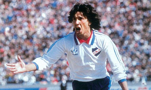 Waldemar Victorino, campeón de la Intercontinental con Nacional y del Mundialito con Uruguay. Falleció en agosto del 2023. (Foto: Conmebol)
