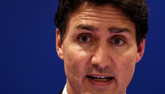 El primer ministro de Canadá, Justin Trudeau, da una conferencia de prensa durante la cumbre de la Cooperación Económica Asia-Pacífico (APEC) en Bangkok el 18 de noviembre de 2022.
(Jack TAYLOR / AFP).