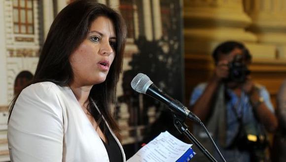 Carmen Omonte entregó donativo, señala Fiscalización del JNE