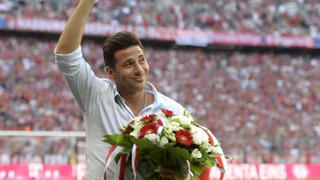 Claudio Pizarro recibió cálido homenaje del Bayern Múnich