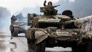 Kiev resiste a los ataques rusos; mientras civiles están apiñados en sótanos