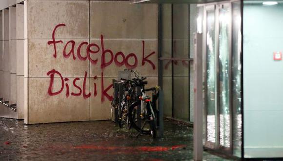 Atacaron central alemana de Facebook en Hamburgo