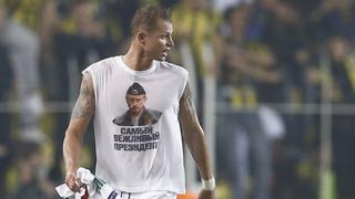 Controversia por jugador ruso que mostró camiseta de Putin