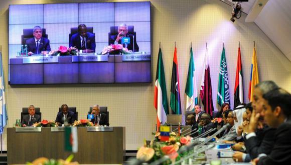 Irán y Rusia apoyan reunión de emergencia de la OPEP