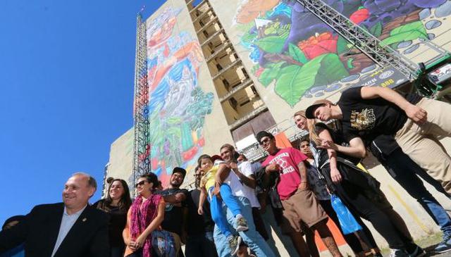 Borraron sus murales en Lima pero son reconocidos en Paraguay - 1