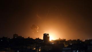 Israel lanza bombardeos aéreos tras lanzamiento de cohete desde Franja de Gaza