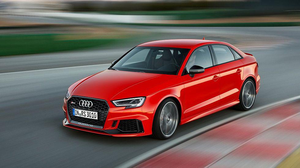 AUDI RS3 SED&Aacute;N. Destaca por llevar un motor de 5 cilindros en l&iacute;nea turbo de 2,5 litros, que entrega una potencia de 400 HP. Dicho motor, seg&uacute;n la marca, es 26 kg m&aacute;s ligero que el 5 cilindros anterior. (foto: Audi)