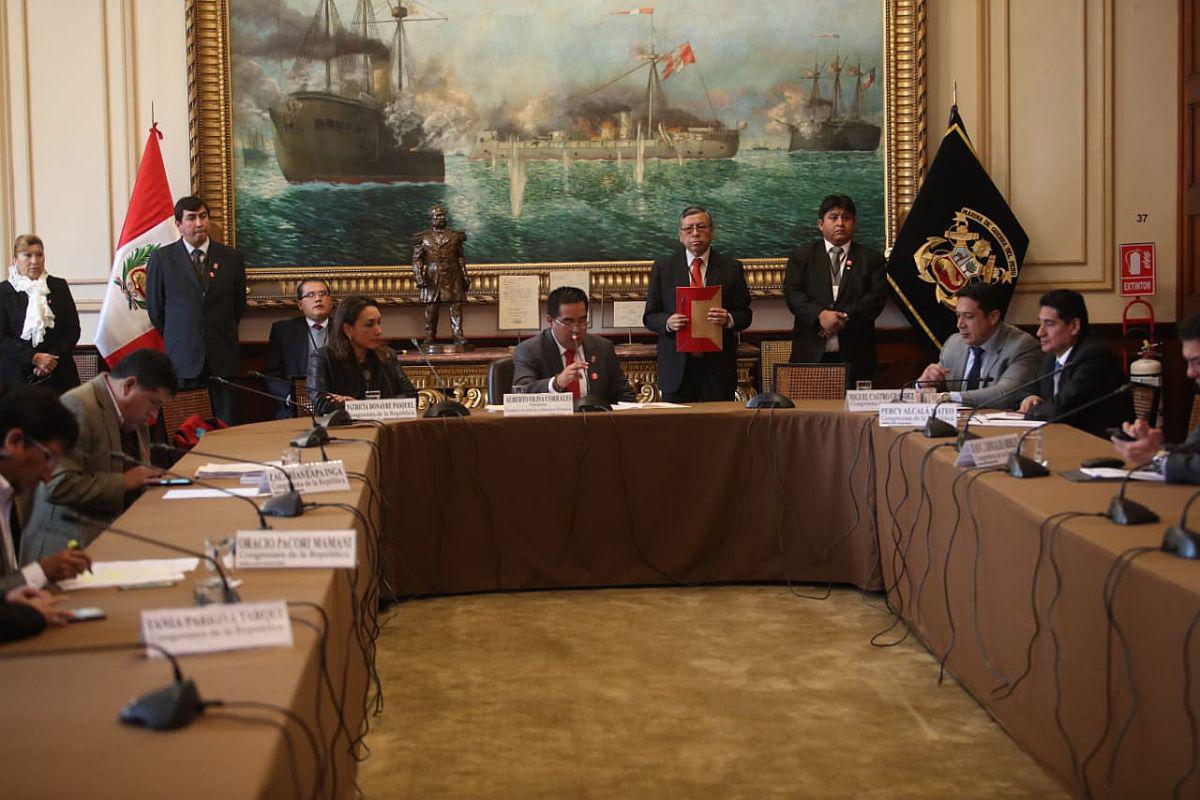 El informe realiza un recuento de los presuntos negociados, revelados en los audios, de Ivan Noguera, Julio Gutiérrez Pebe y Guido Aguila. (que ya renunció).(Foto: Juan Ponce/ El Comercio)