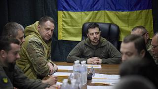 Zelensky afirma que rusos destruyeron “todas las infraestructuras cruciales” en Kherson