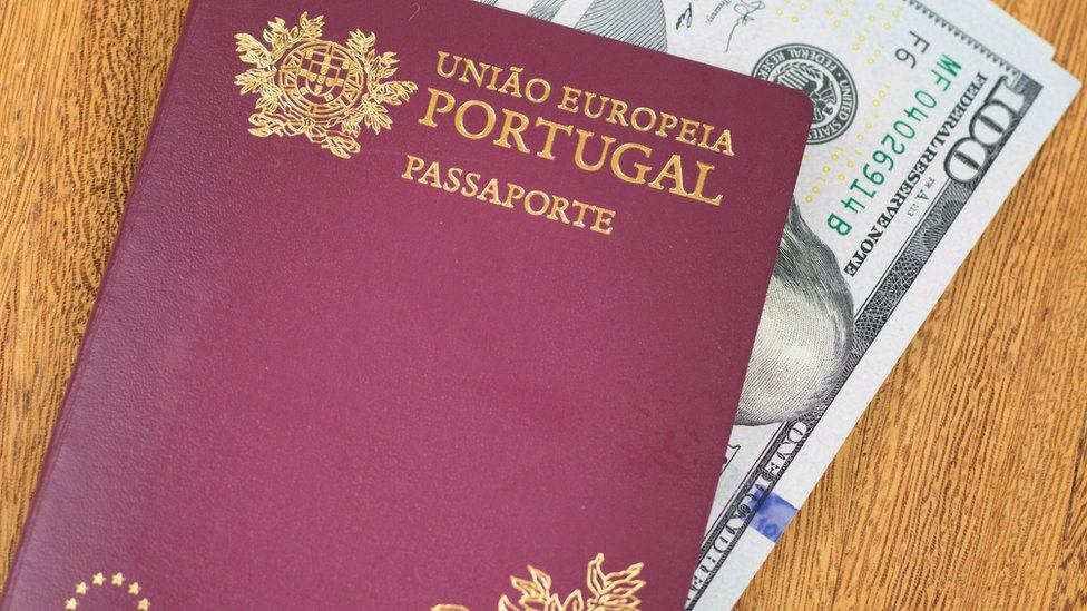 The controversial golden visas, which allow foreigners who invest a certain amount of money to obtain the papers to reside in Portugal, have also disrupted the housing market.  (GETTY IMAGES).