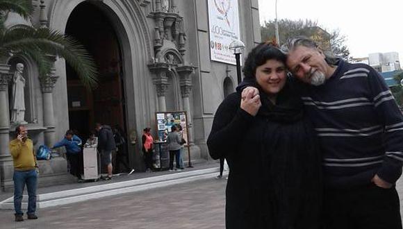 Osvaldo Encina junto a su hija Josefa durante uno de sus paseos en Lima, días antes del accidente (Foto: Facebook)
