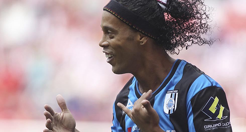 El futuro inmediato de Ronaldinho sigue siendo una incognita. Se pensaba que volvería al Barcelona, pero todo parece indicar que Querétaro lo quiere de vuelta. (Foto: Getty Images)