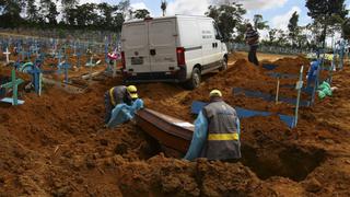 Coronavirus: Cadáveres son amontonados por falta de espacio en un cementerio de Brasil