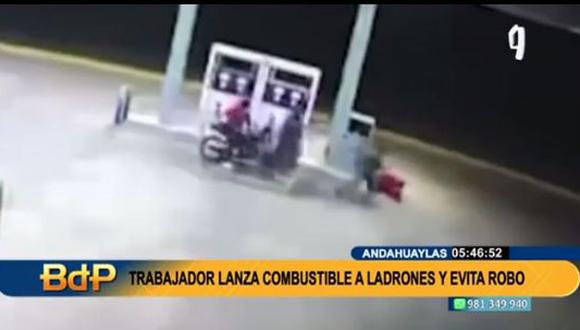 El frustrado atraco fue captado por una cámara de seguridad del establecimiento, en el distrito de José María Arguedas. (Foto: captura de video)