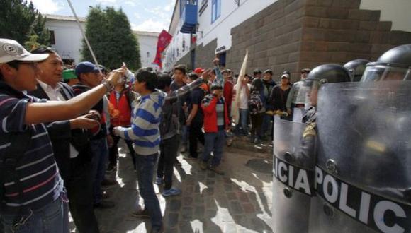 Universitarios de Cusco intentaron retener a su rector
