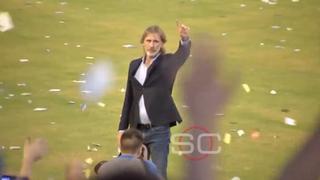 Gareca se conmueve hasta las lágrimas con su bienvenida a Vélez en Liniers | VIDEO