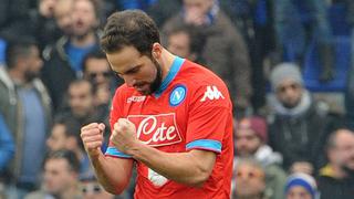 Higuaín encaminó el triunfo de Napoli y consolida su liderato