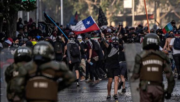 Los disturbios en Chile comenzaron casi un año después de que estallara la protesta en Francia. (Foto: Getty Images, via BBC Mundo)