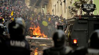 EN VIVO | Ecuador: Se reanudan enfrentamientos en el centro histórico de Quito  | FOTOS