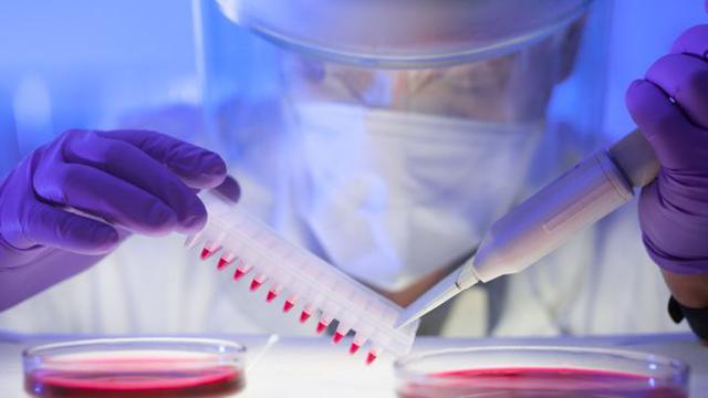 Las reglas para trabajar en laboratorios y manejar patógenos serán redefinidas por la Organización Mundial de la Salud. (Foto: Getty Images)