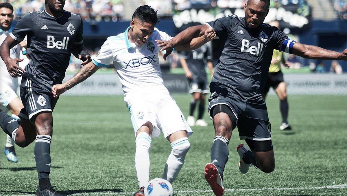 El peruano Raúl Ruidíaz disputó 30' minutos del triunfo de Seattle Sounders sobre Vancouver Whitecaps. Tuvo una ocasión clara de gol. La figura fue Nicolás Lodeiro, que firmó un doblete. (Foto: Facebook)