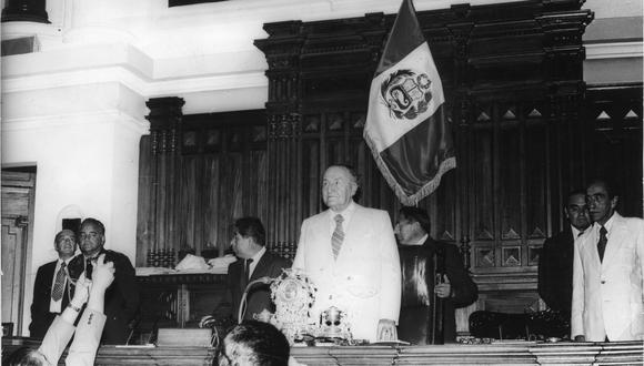 1979. Víctor Raúl Haya de la Torre preside la Asamblea Constituyente. [Foto: Archivo Histórico GEC]