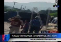 Perú: vehículo con hinchas de Alianza Lima fue arrastrado