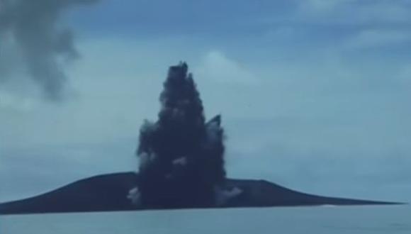 YouTube: erupción de un volcán submarino creó una nueva isla