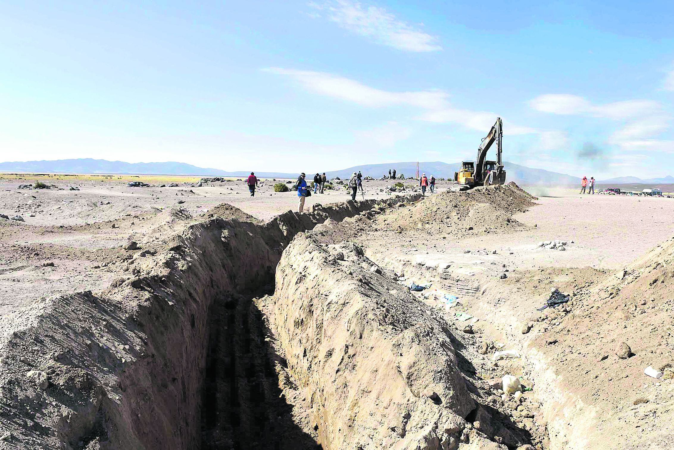 Construction of the trench began in 2017 at the Colchane border crossing, close to Bolivia.  PHOTO: Regional Government of Tarapacá.
