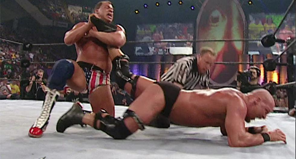 Angle derrotó a Austin por el título de la WWE (Foto: Difusión)