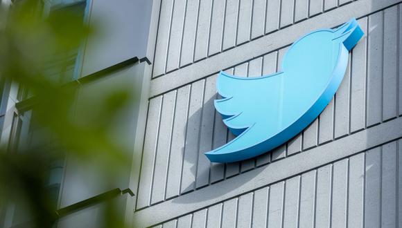 Twitter estaría subastando piezas de su sede principal. (Foto por Constanza HEVIA / AFP)