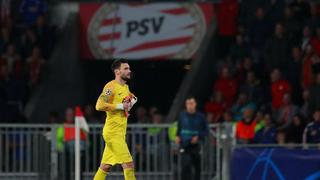 PSV vs. Tottenham: mexicano 'Chucky' Lozano recibió terrible falta de Hugo Lloris | VIDEO