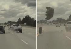 Carro sale disparado por los aires debido a insólita casualidad | VIDEO