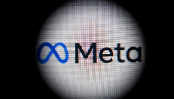 Esta foto de archivo tomada el 28 de octubre de 2021 muestra el logotipo de META en la pantalla de una computadora portátil en Moscú. (Foto de Kirill KUDRYAVTSEV / AFP)