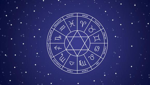 Muchas personas consultan el horóscopo para empezar su día. (Foto: El Universo)