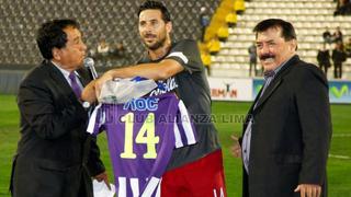 Claudio Pizarro fue homenajeado por Alianza Lima en Matute
