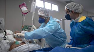 Así es la arriesgada labor de los enfermeros en Brasil, el segundo país del mundo con más contagios de coronavirus | FOTOS