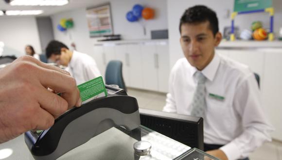 Conoce los horarios de atención de los principales bancos peruanos del 22 de junio hasta el fin de la cuarentena | Foto: GEC / Referencial