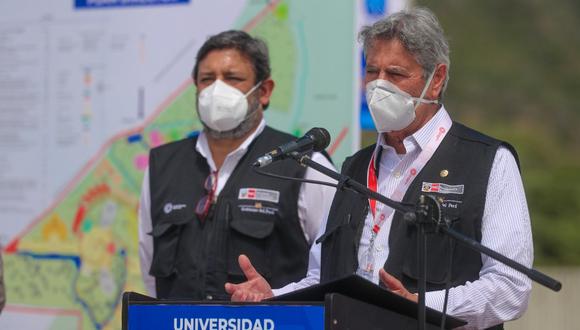 El mandatario llevó este lunes un lote de 10.530 dosis contra el coronavirus a Cajamarca. (Foto: Presidencia)