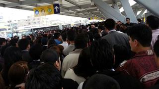 Estación Naranjal del Metropolitano fue un caos por protesta escolar [FOTOS]