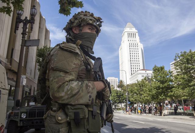 Al menos 28 estados han activado sus fuerzas de la Guardia Nacional antes las protestas por la muerte de George Floyd. Foto: AP Photo/Ringo H.W. Chiu