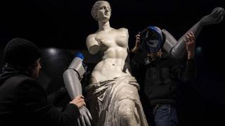 La Venus de Milo recibe "brazos" hechos con impresora 3D