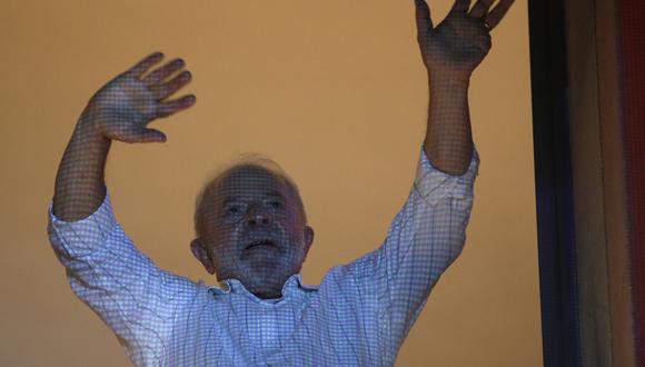 El expresidente brasileño (2003-2010) y candidato presidencial por el izquierdista Partido de los Trabajadores (PT), Luiz Inacio Lula da Silva, en Sao Paulo, Brasil, el 24 de octubre de 2022. (Foto de Miguel Schincariol / AFP)