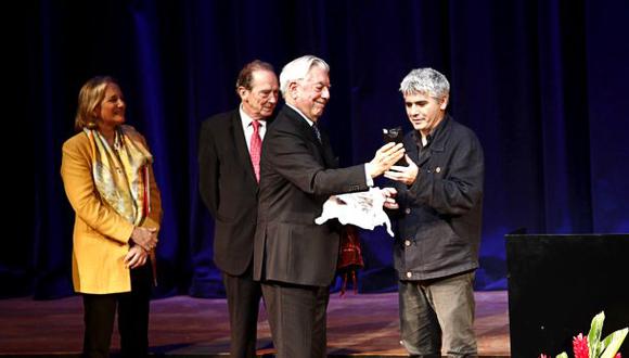 Juan Bonilla ganó la Bienal de Novela Mario Vargas Llosa