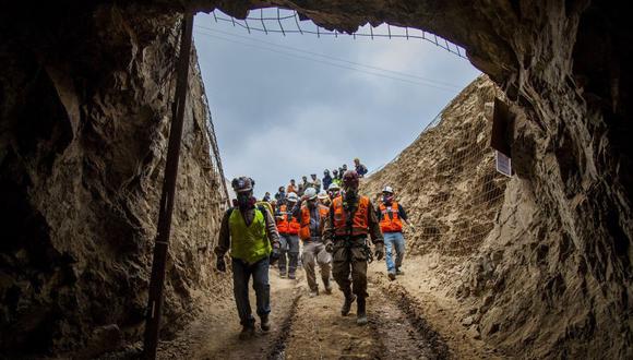 Chile. Mineros atrapados en Tocopilla: Los operarios habían entrado en la mina tres horas antes del suceso para efectuar trabajos de reparación de ductos de ventilación. (EFE)