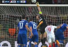 Mónaco vs Juventus: espectacular estirada de Buffon para sacar un balón con las uñas