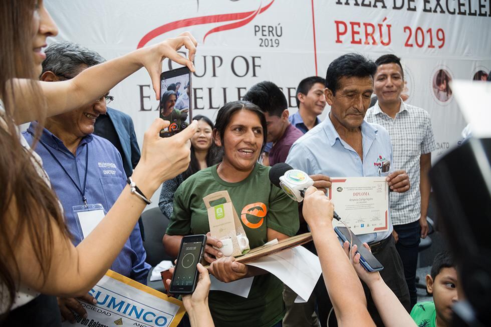 Grimanés Morales Lizana tiene 46 años de edad y es madre de cuatro hijos, dos de los cuales también se dedican a la caficultura (Foto: Roger Aguilar / cafelab.pe)