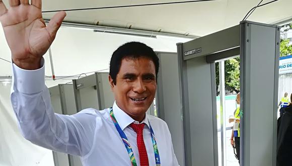 Toño Vargas fue el responsable de narrar el partido de Perú vs. Bolivia por la señal de América TV. (Foto: Twitter).