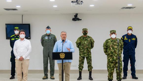 Durante su rueda de prensa, el presidente Duque insistió en que Venezuela da refugio y protege a las dos guerrillas colombianas. (Foto: Presidencia de Colombia vía AFP)
